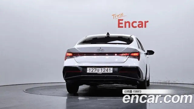 Hyundai Avante — Фото автомобиля 4