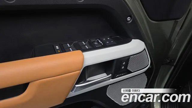 Land Rover Defender L663 — Фото автомобиля 27