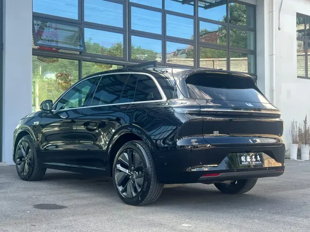 Li Auto L6 — Фото автомобиля 14