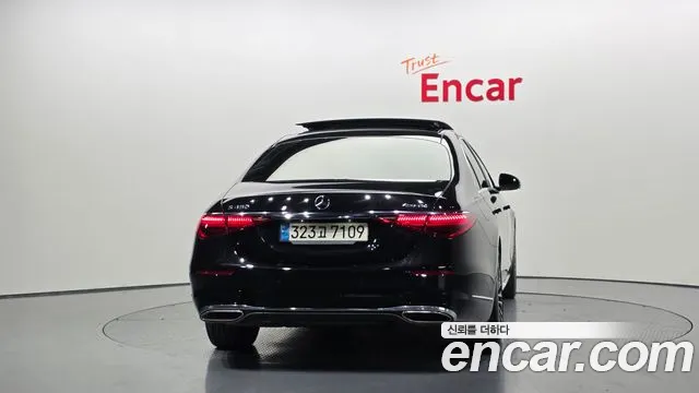 Mercedes-Benz S-Class — Фото автомобиля 4