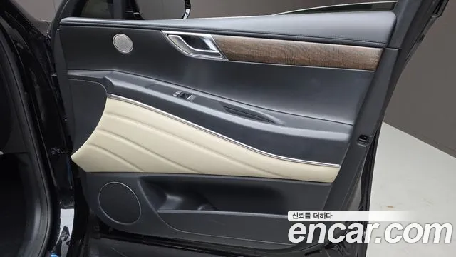Genesis GV80 — Фото автомобиля 13