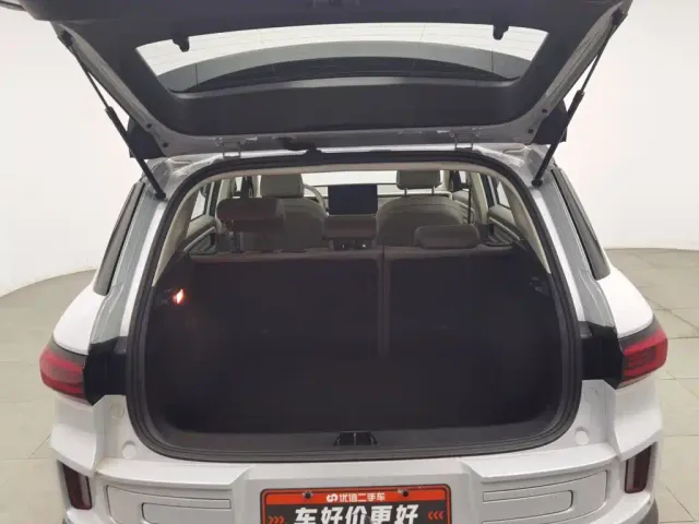 Geely ICON — Фото автомобиля 16