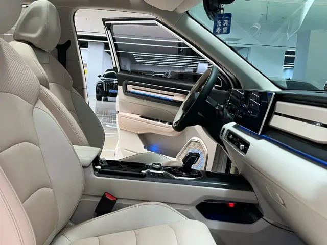 Geely ICON — Фото автомобиля 7