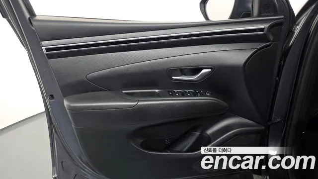 Hyundai Tucson Tucson (NX4) Бензин 1.6 турбо 2WD — Фото автомобиля 24