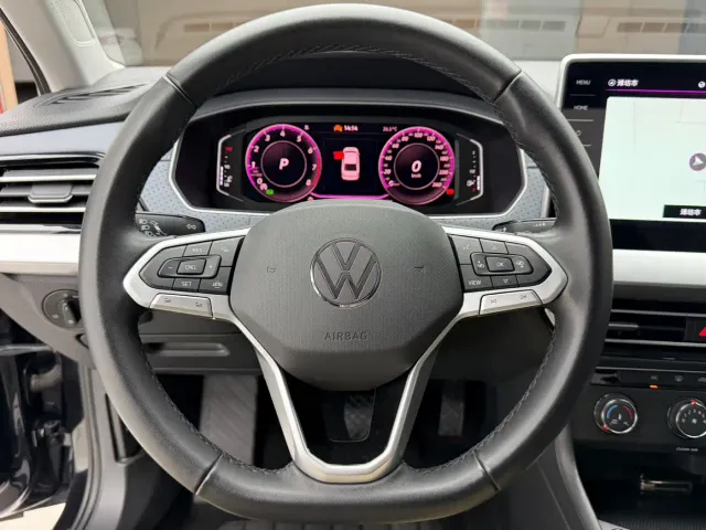 Volkswagen Lavida — Фото автомобиля 9