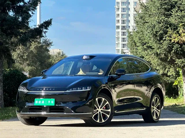 Фотография автомобиля — Luxeed R7