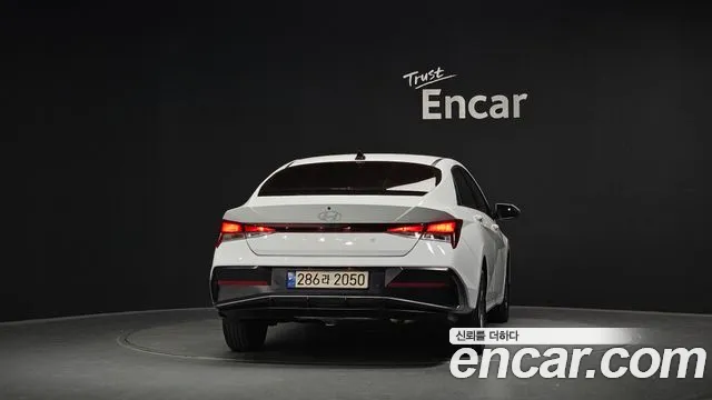 Hyundai Avante CN7 — Фото автомобиля 4