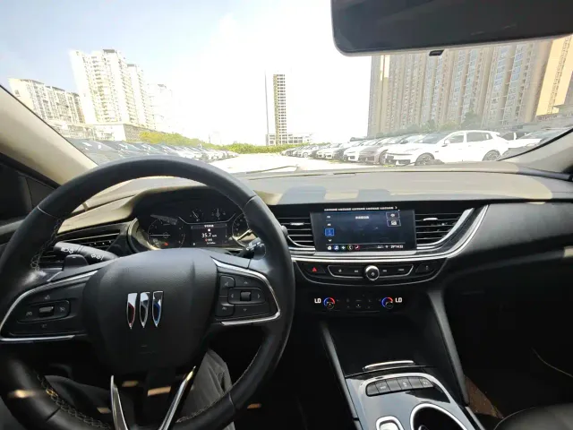 Buick Regal — Фото автомобиля 5