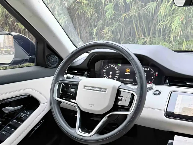 Land Rover Range Rover Evoque — Фото автомобиля 6