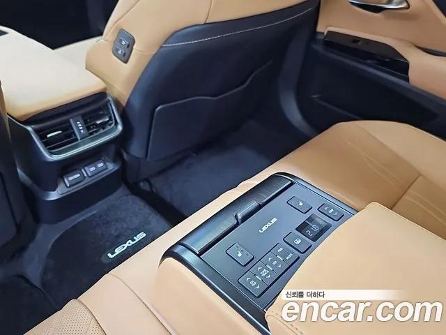 Lexus ES — Фото автомобиля 13