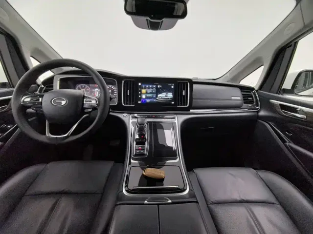 GAC Trumpchi M8 — Фото автомобиля 5