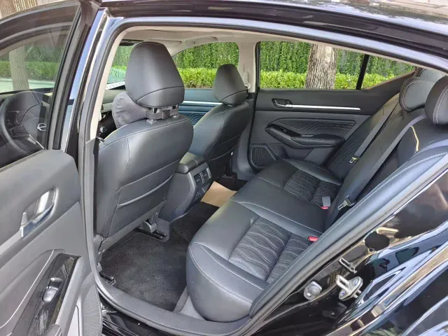 Nissan Teana — Фото автомобиля 6