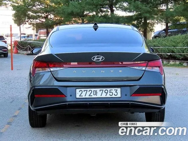 Hyundai Avante CN7 — Фото автомобиля 4