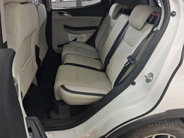 BYD Yuan Pro — Фото автомобиля 16