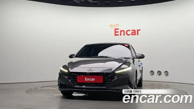 Hyundai AVANTE Avante (CN7) — Фото автомобиля 3