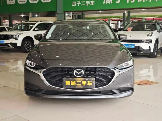Mazda Axela — Фото автомобиля 2