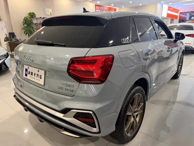 Audi Q2L — Фото автомобиля 6