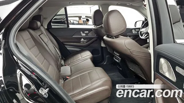 Mercedes-Benz GLE-Class — Фото автомобиля 12