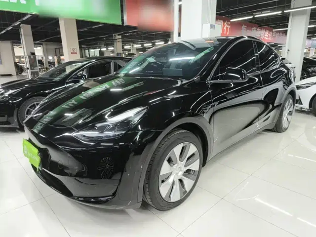 Фотография автомобиля — Tesla Model Y