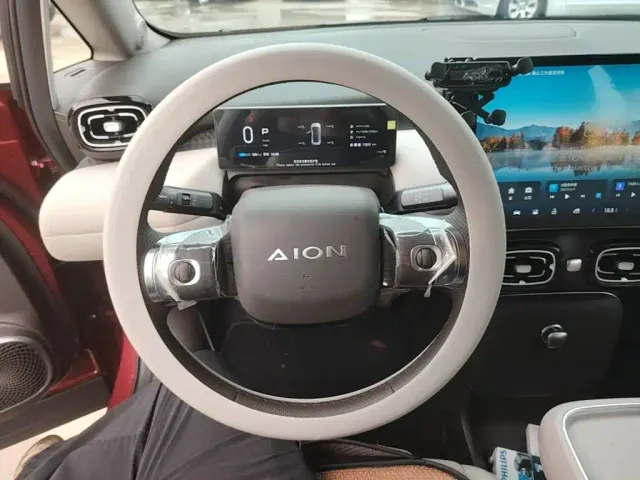 GAC Aion UT — Фото автомобиля 10