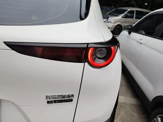 Mazda CX-30 EV — Фото автомобиля 7