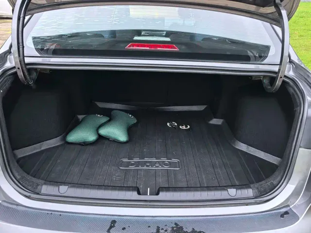 Geely Emgrand — Фото автомобиля 13