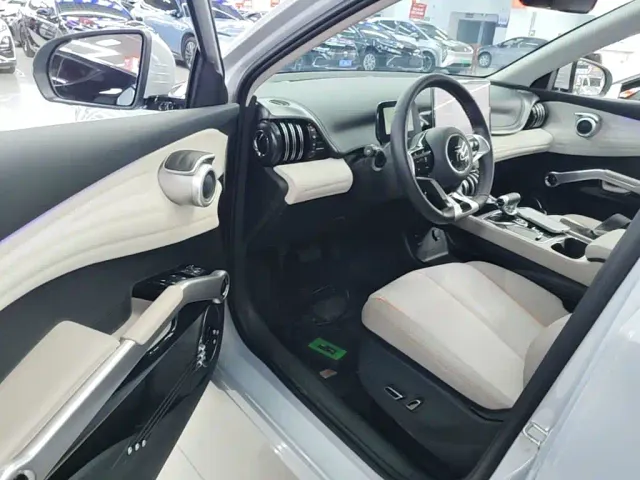 BYD Yuan PLUS — Фото автомобиля 15