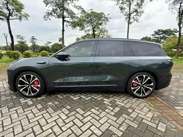 Nio ES8 — Фото автомобиля 16