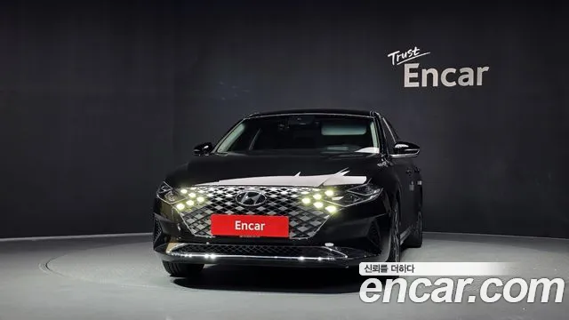 Hyundai Grandeur Grandeur (New) Hybrid — Фото автомобиля 3
