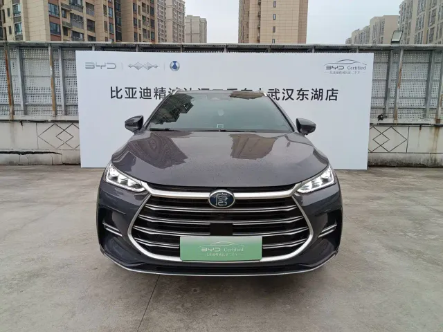BYD Tang — Фото автомобиля 2