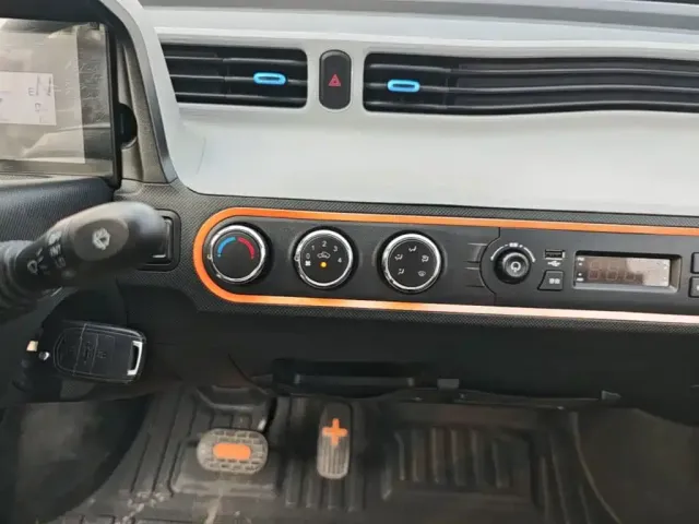 Wuling Hongguang Mini EV — Фото автомобиля 12