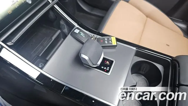 Land Rover Range Rover Velar Range Rover Velar 3.0 P400 Dynamic HSE — Фото автомобиля 9