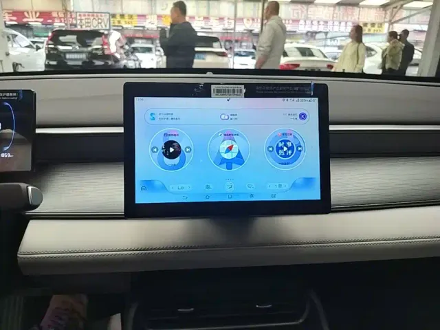BYD Seal 05 DM-i — Фото автомобиля 12