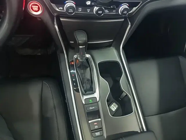Honda Accord — Фото автомобиля 13