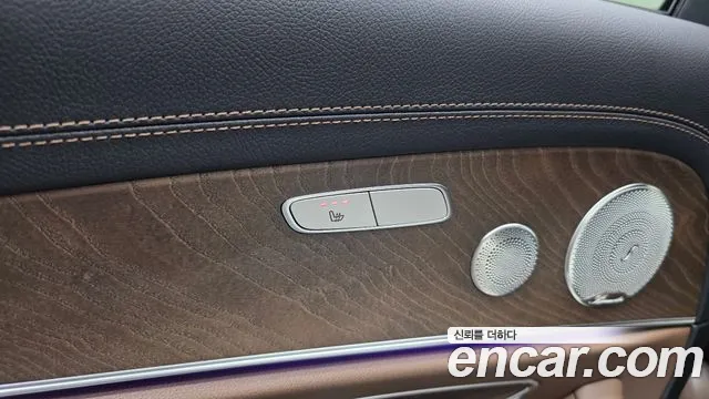 Mercedes-Benz E-Class — Фото автомобиля 16