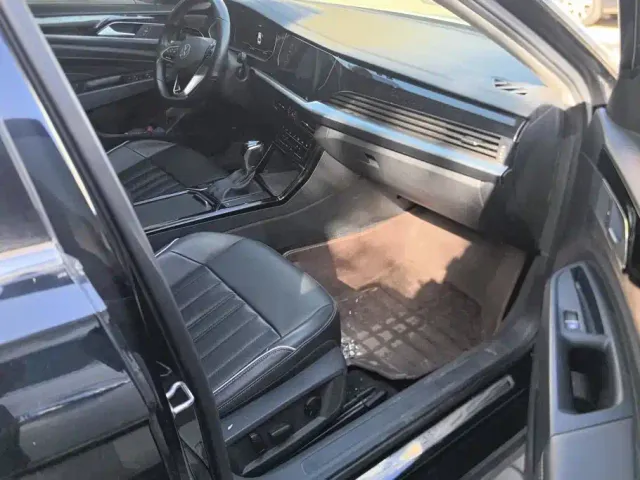 Volkswagen Passat — Фото автомобиля 7