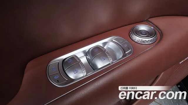 Genesis G90 Бензин 3.5 турбо AWD — Фото автомобиля 30