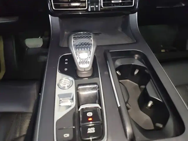 GAC Trumpchi GS8 — Фото автомобиля 13