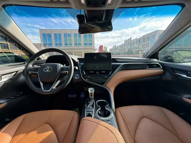Toyota Camry — Фото автомобиля 6