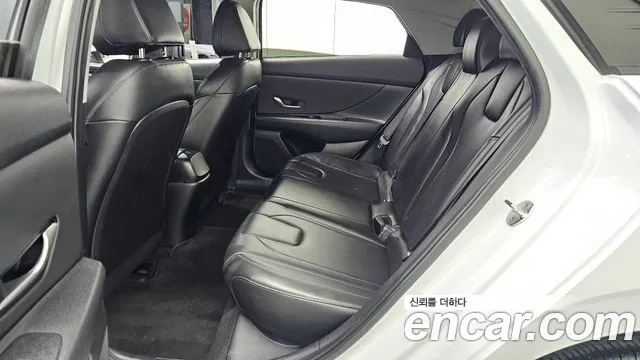 Hyundai Avante CN7 — Фото автомобиля 18