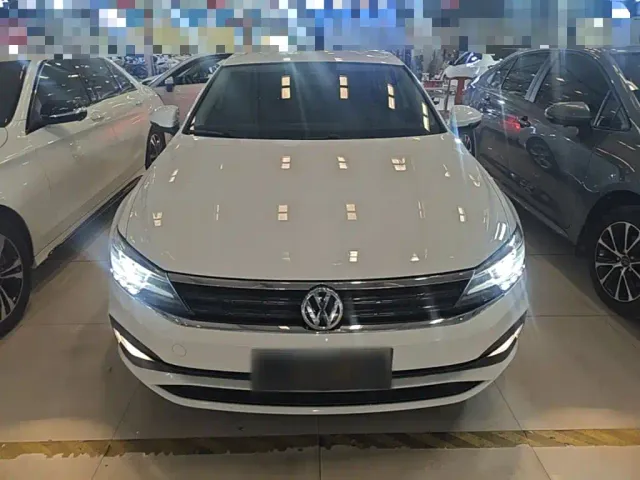 Volkswagen Lamando — Фото автомобиля 2