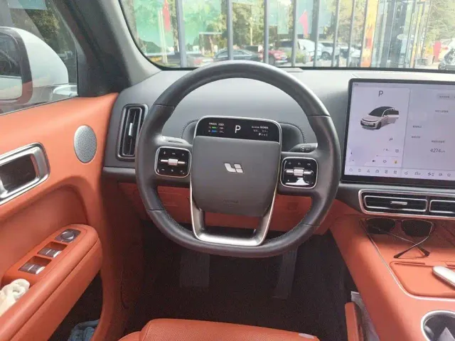 Li Auto L7 — Фото автомобиля 6