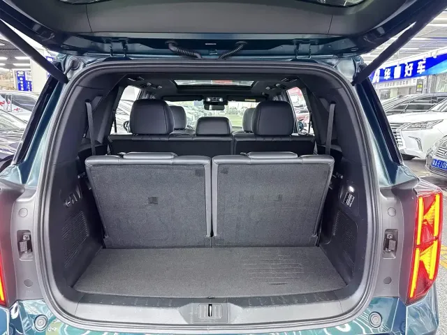 GAC Trumpchi GS8 — Фото автомобиля 10