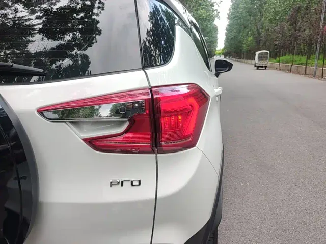 BYD Yuan Pro — Фото автомобиля 7