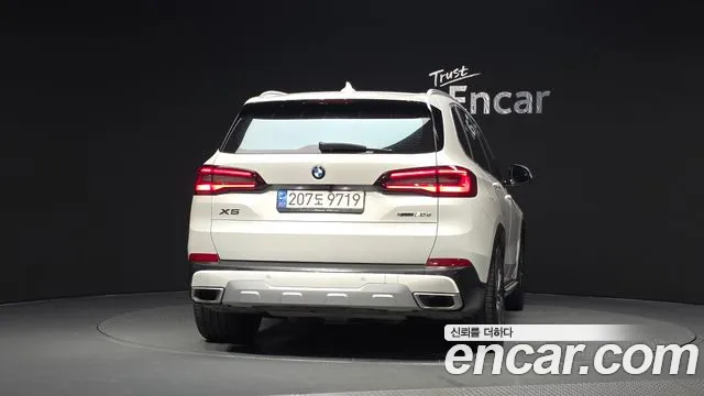 BMW X5 — Фото автомобиля 4