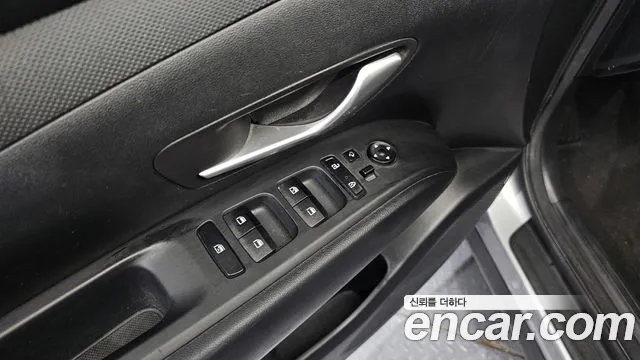 Hyundai Tucson Tucson (NX4) Дизель 2.0 4WD — Фото автомобиля 30