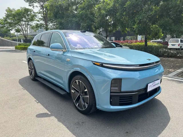Li Auto L7 — Фото автомобиля 3