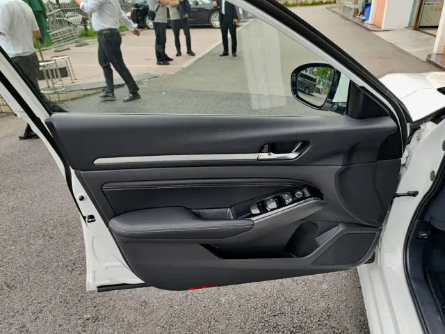 Nissan Teana — Фото автомобиля 6