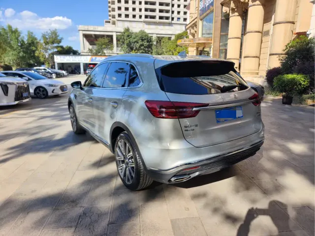 Hongqi HS5 — Фото автомобиля 18
