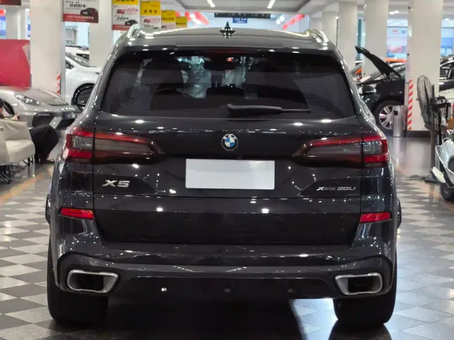 BMW X5 — Фото автомобиля 4